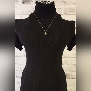 Silver Tone Cage Pendant Necklace with Pearl Charm – Modern Minimalist